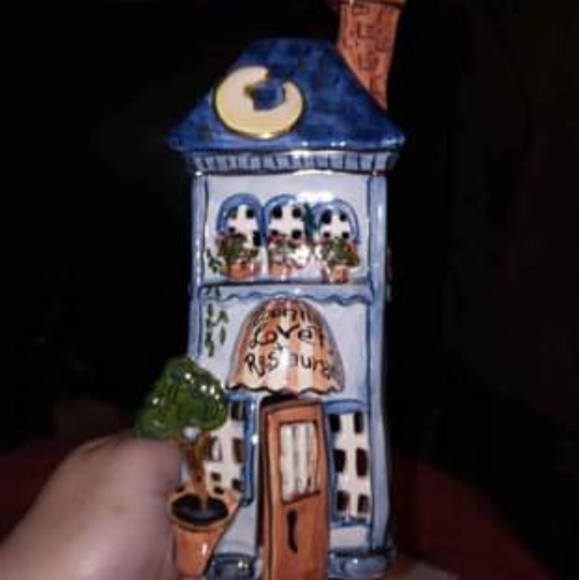 Pottery - Picture 4 of 7